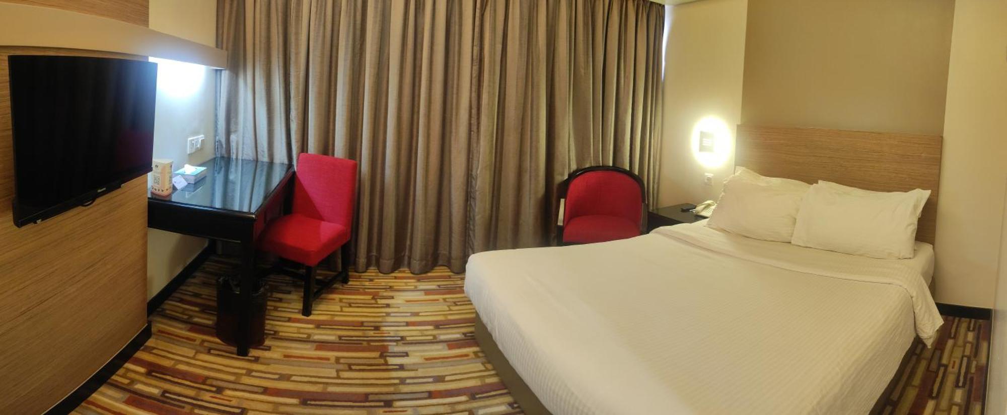 Harbour View Hotel Kuching Extérieur photo