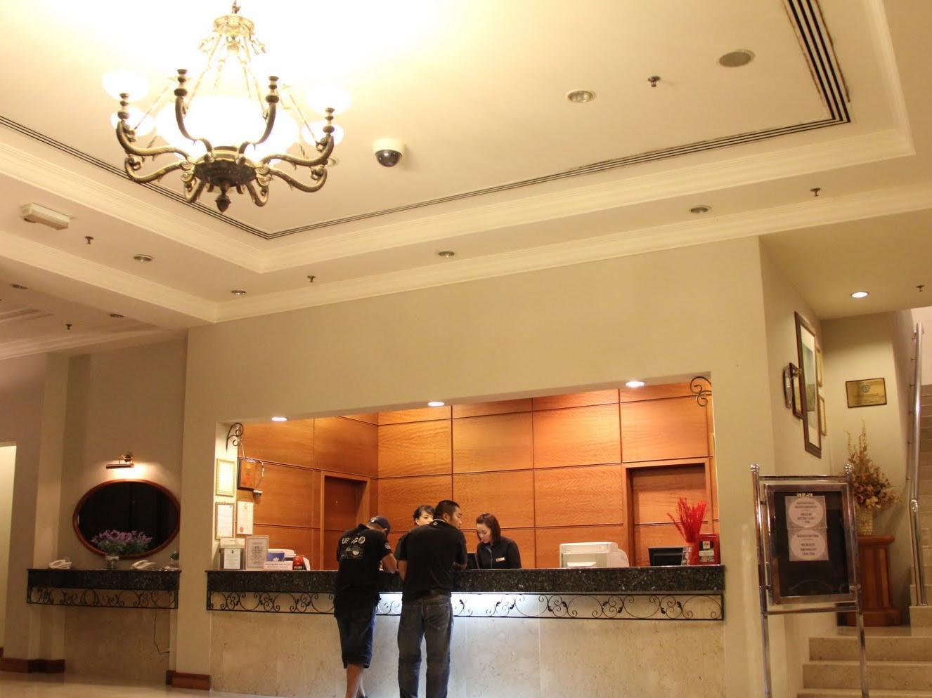 Harbour View Hotel Kuching Extérieur photo