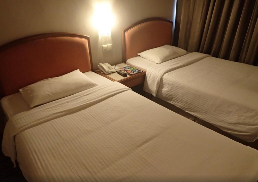 Harbour View Hotel Kuching Extérieur photo