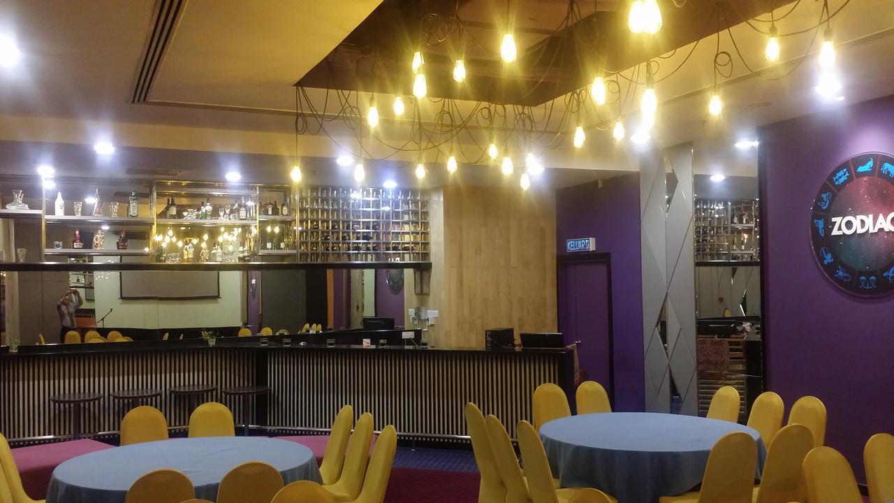 Harbour View Hotel Kuching Extérieur photo