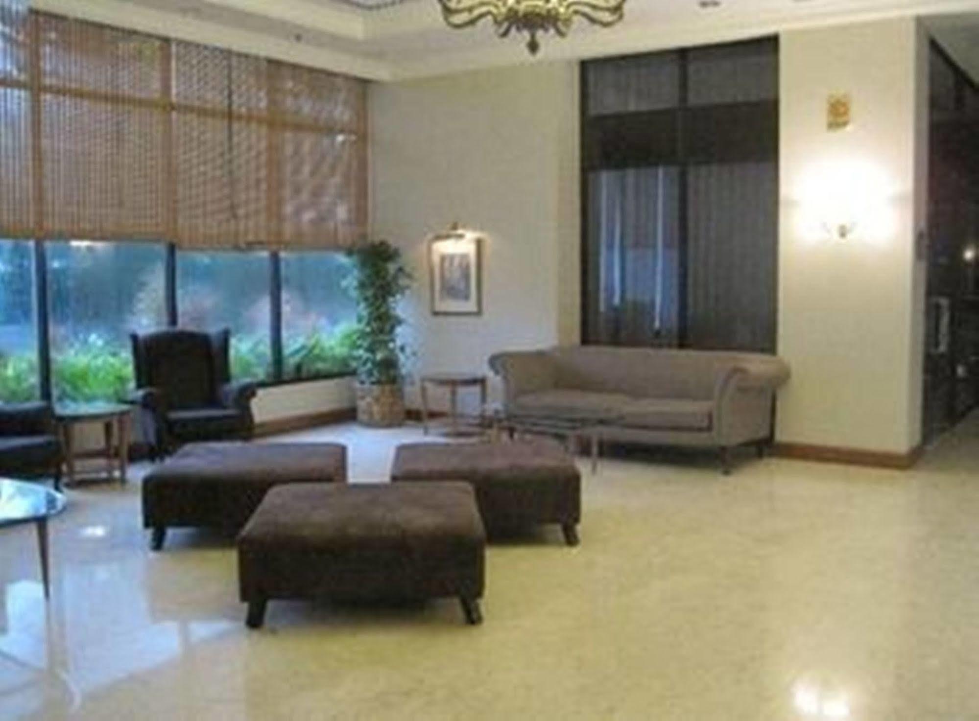 Harbour View Hotel Kuching Extérieur photo